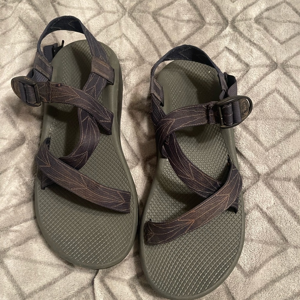 Mens chacos